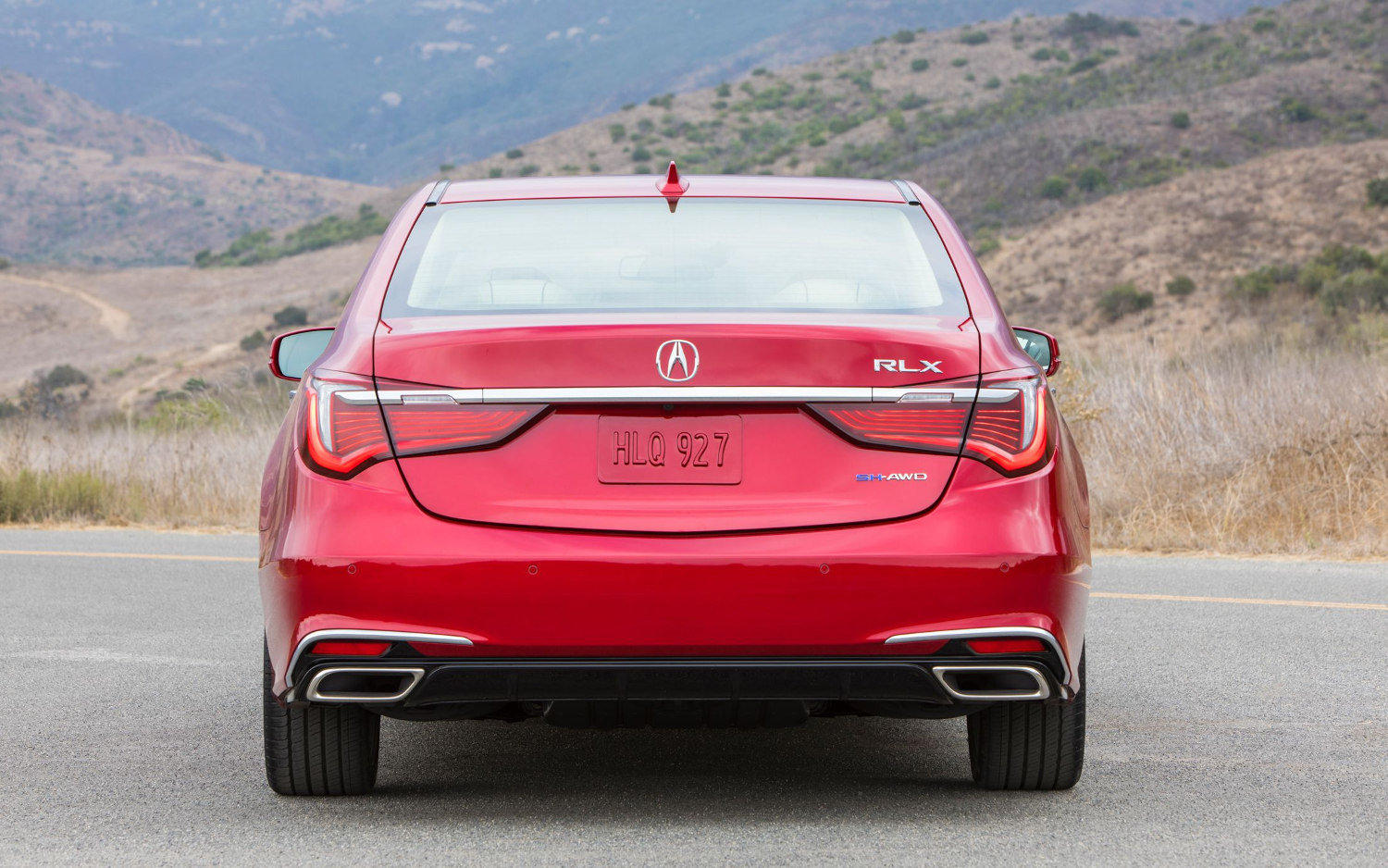 Comparison Infiniti Q70 Hybrid Luxe 2018 Vs Acura RLX Sport 